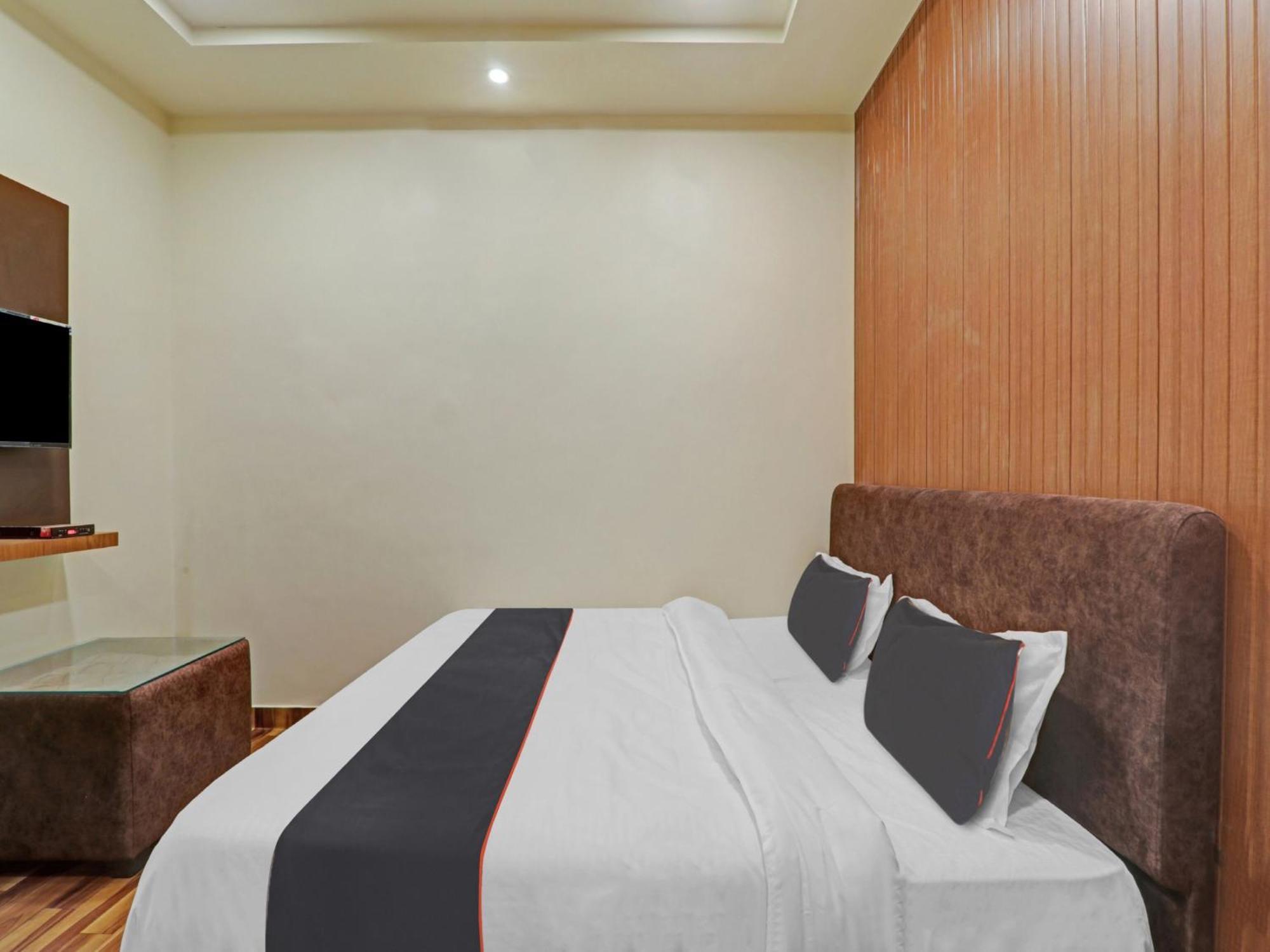 Hotel O The Ashiyana Inn Лакнау Екстериор снимка